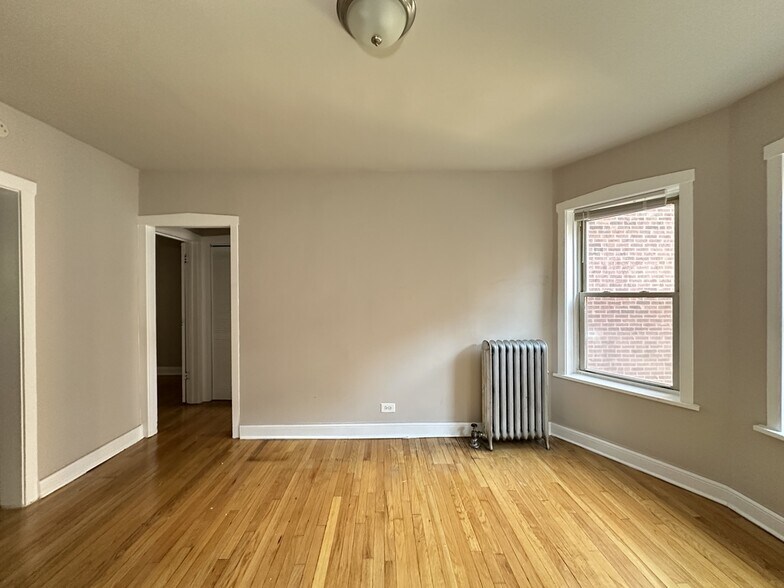 Building Photo - 4031 W Melrose St