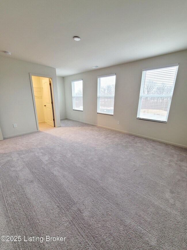 Building Photo - 1003 Dry Run Ct