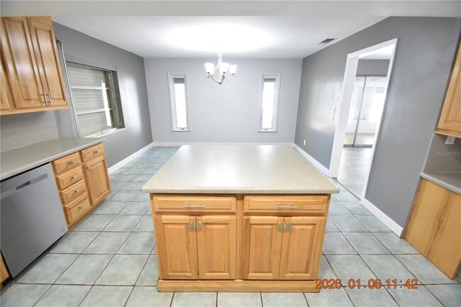 Building Photo - 6485 30th Ave N