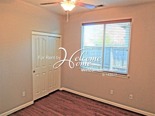 Building Photo - 481 Miesque Ct