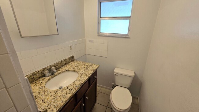 Building Photo - 2216 Flamingo Blvd