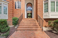 Building Photo - 235 Smokerise Trce