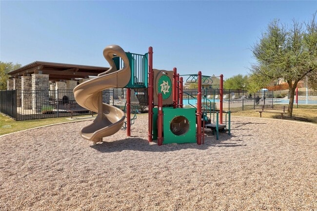 Building Photo - 304 Quarry Ln