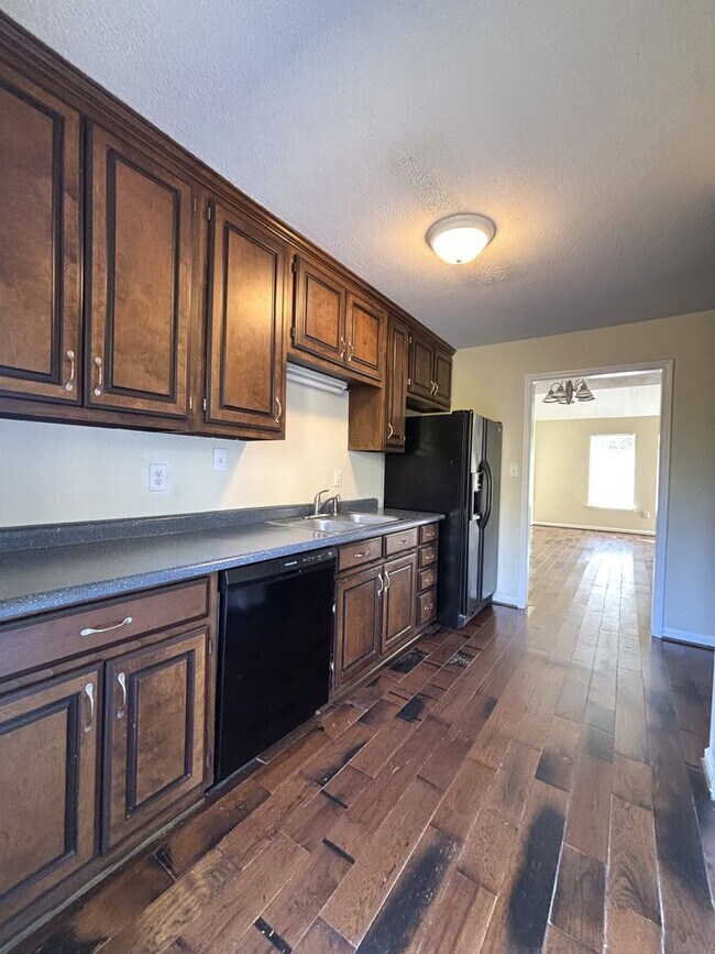 Building Photo - 1028 Cherry Hills Ct