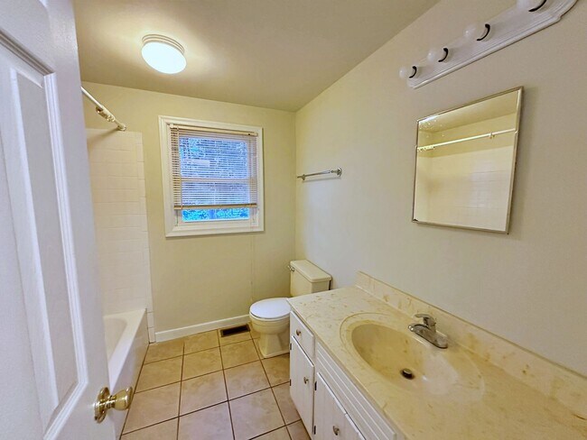 Building Photo - Renovated Rancher with 3 Bedrooms & 2 Baths!