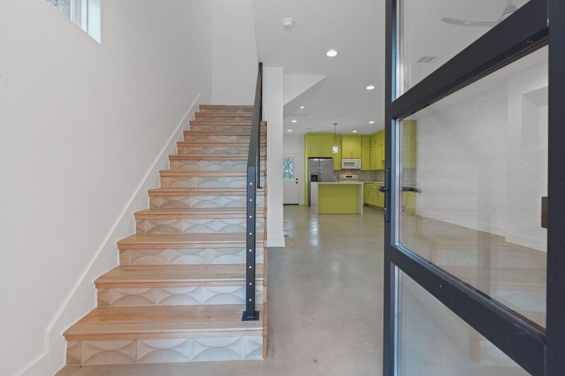 Building Photo - 124 S Mockingbird Cir
