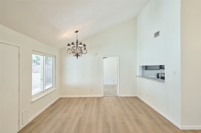 Building Photo - 21510 N Tangle Creek Ln