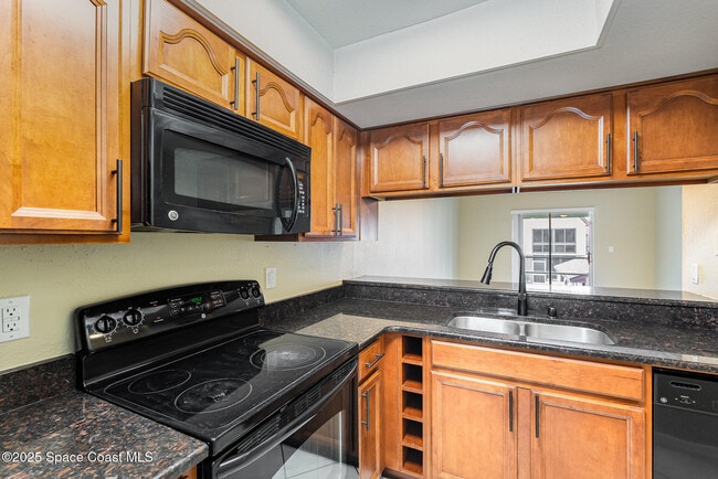 Building Photo - 2965 Sir Hamilton Cir