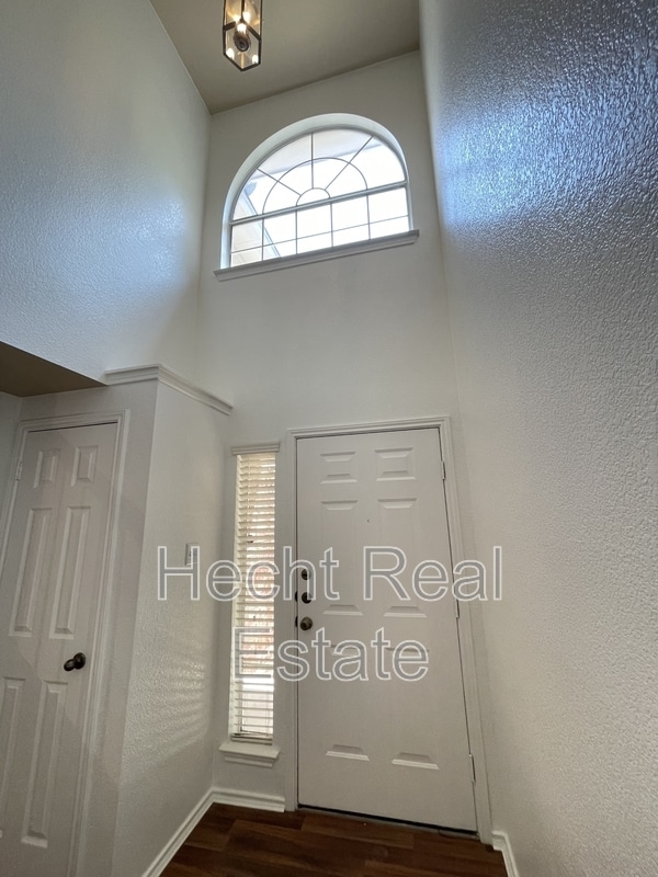 Building Photo - 2510 Wilma Rudolph Rd