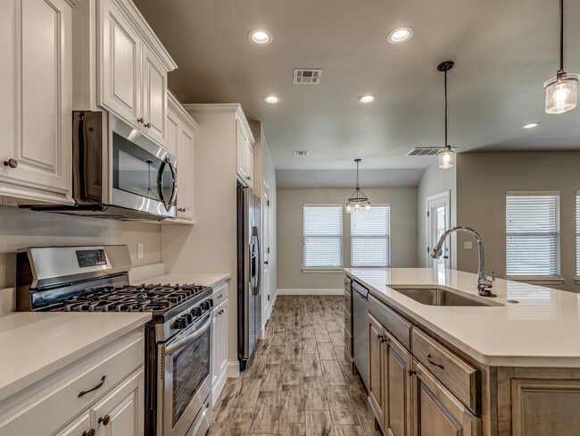 Building Photo - 4505 Black Mesa Ln