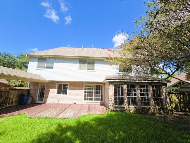 Building Photo - 2502 Fairwind Dr