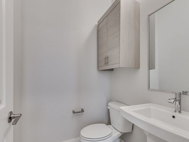 Building Photo - Beautiful New Construction Home in Edmond/...