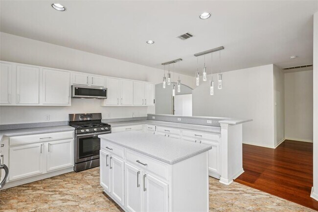 Building Photo - 11736 Dunfries Ln