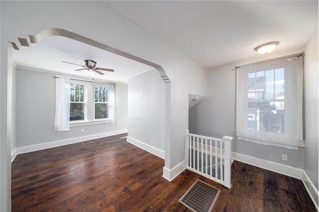 Building Photo - 1908 Paulsen St