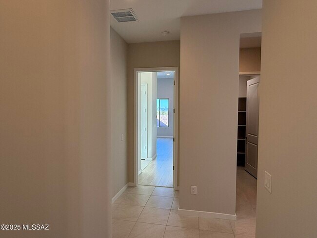 Building Photo - 5981 East Calle Agua Verde