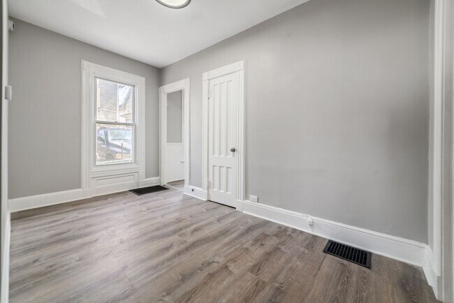 Building Photo - 58 Derby Ave