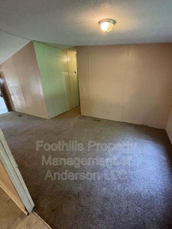 Building Photo - 236 Forest Ln