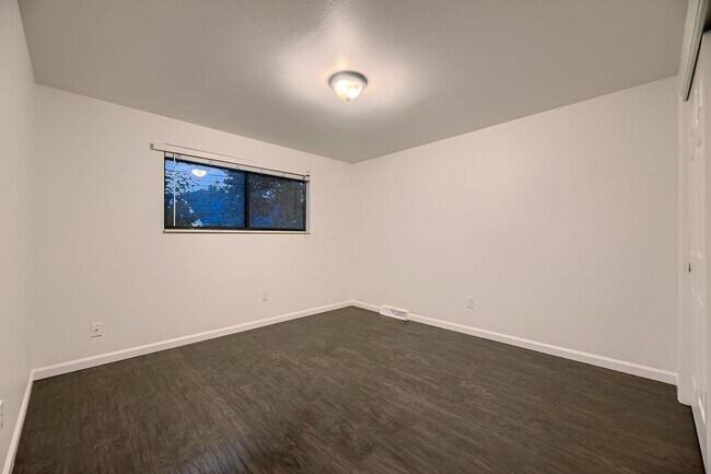 Building Photo - 3125 N Raleigh St