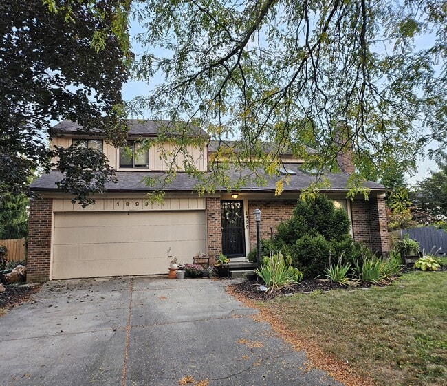 Building Photo - 1999 Shadeview Ct