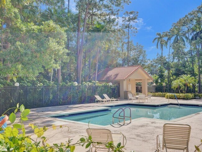 Building Photo - 5800 Coach House Cir