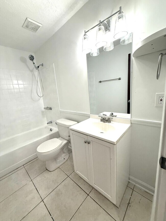 Building Photo - RENOVATED!!!!Great Location with Desirable...
