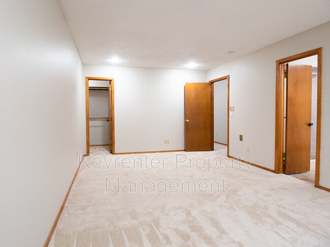 Building Photo - 5009 Kindling Ln