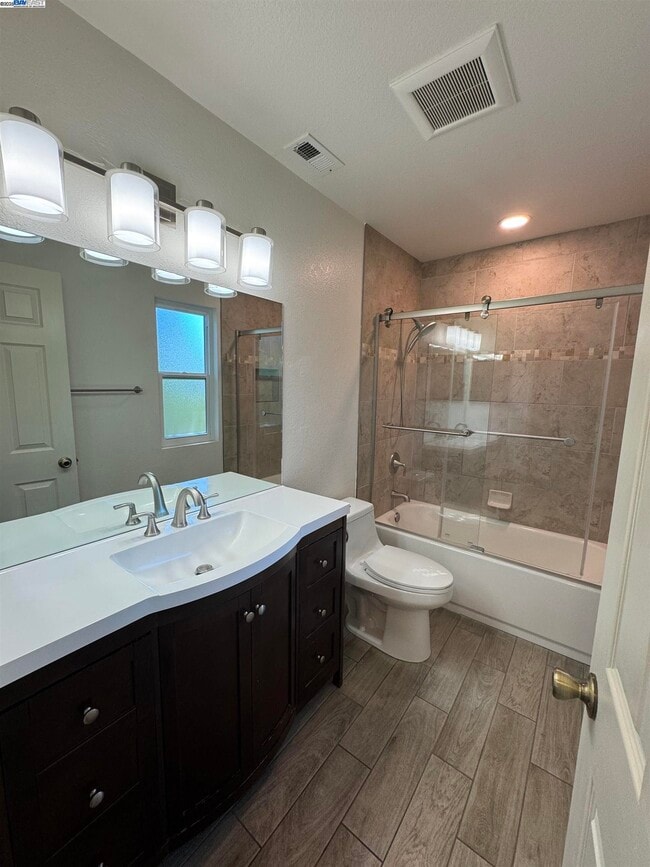 Building Photo - 7765 Canyon Meadows Cir