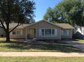 Building Photo - GREAT COLLEGE PROPERTY--PRE-LEASING FOR AUGUST! Completely Updated! 3 bedroom/2 bath Close to TTU...