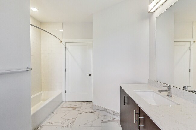 Building Photo - 555 Roger Williams Ave