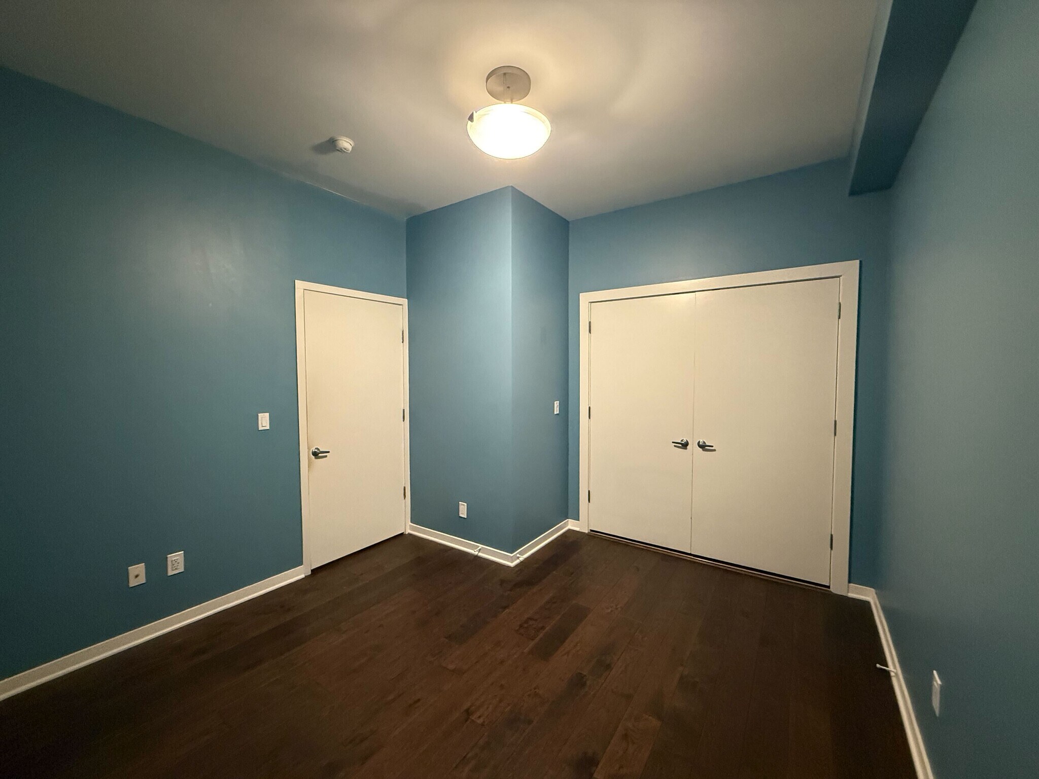 Building Photo - 401 N 2nd St