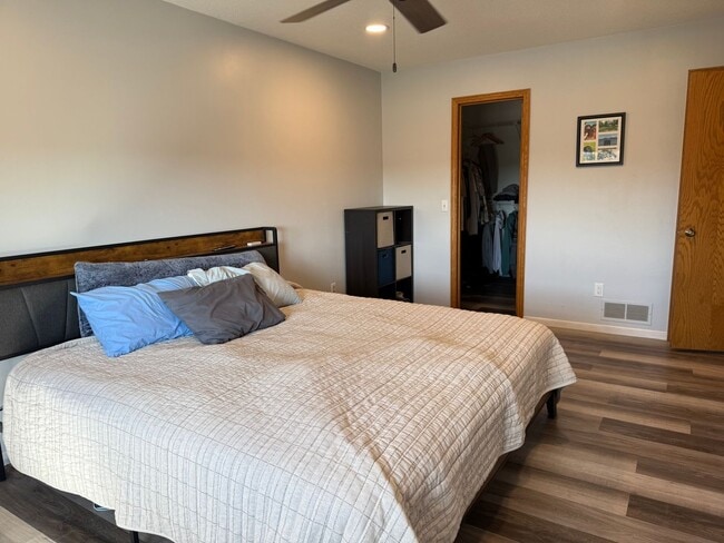 Building Photo - Two Bedroom Townhouse W/ Views Of Rice Lak...