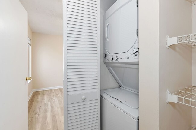 Building Photo - Ready to Rent