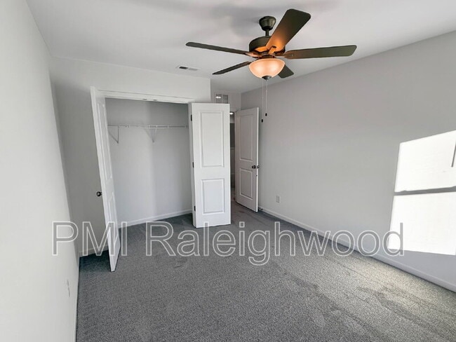 Building Photo - 135 Siebold St