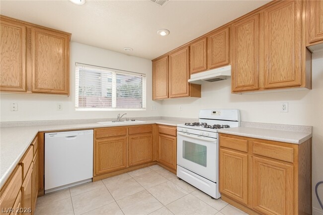 Building Photo - 275 Calvino Ave