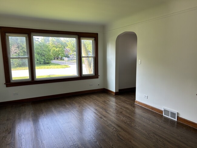 Building Photo - 25080 IL-173