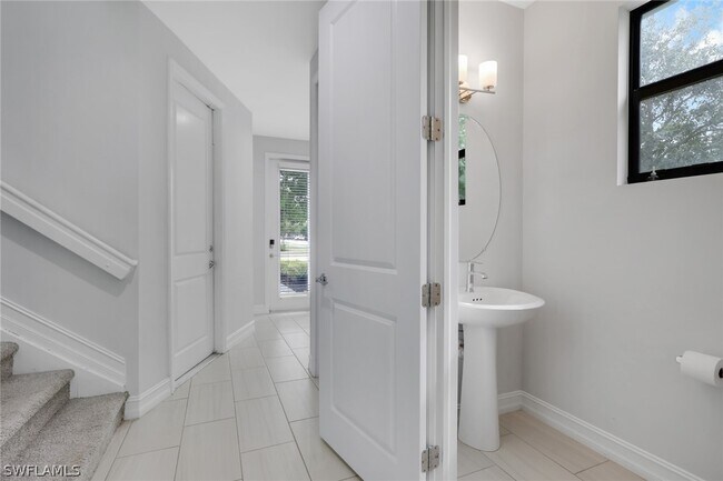 Building Photo - 7501 Carnegie Way