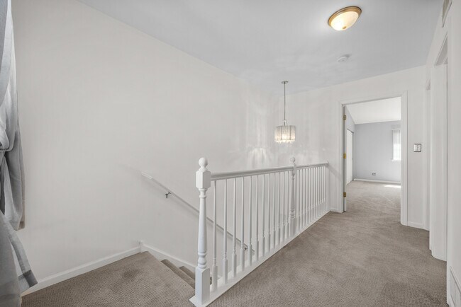 Building Photo - 120 Polaris Dr