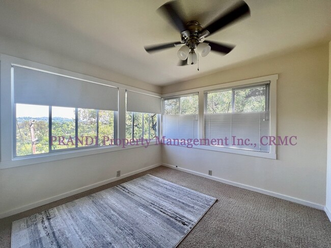 Building Photo - "Charming 2-Bedroom Retreat in San Anselmo...
