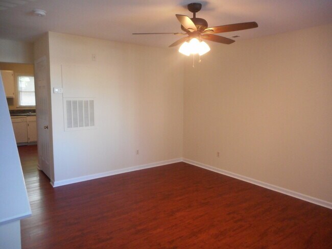 Building Photo - 1112 Camden Ave