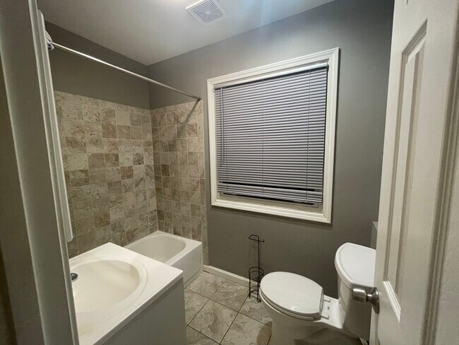 Building Photo - 4838 Bartlett Rd