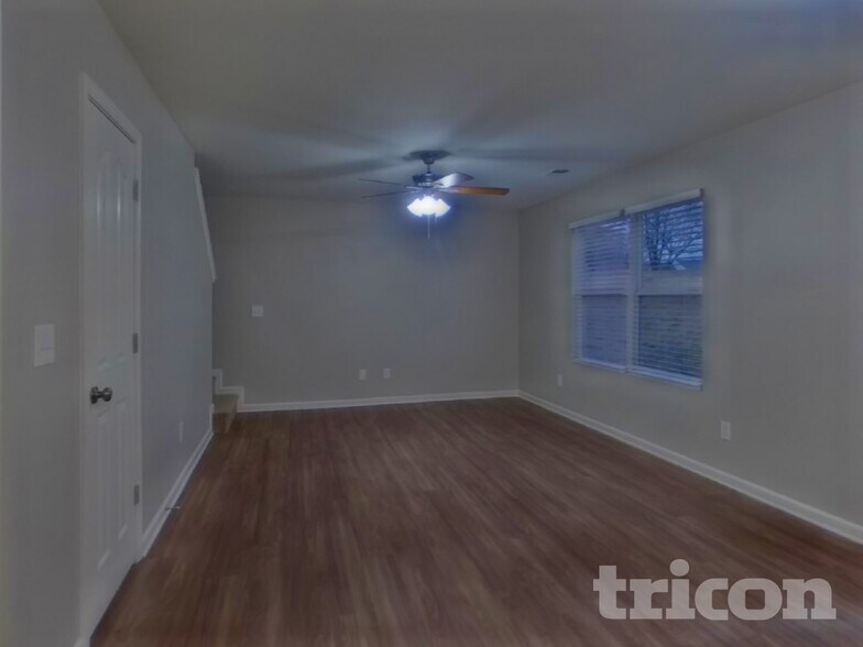 Building Photo - 4729 Brewer Dr