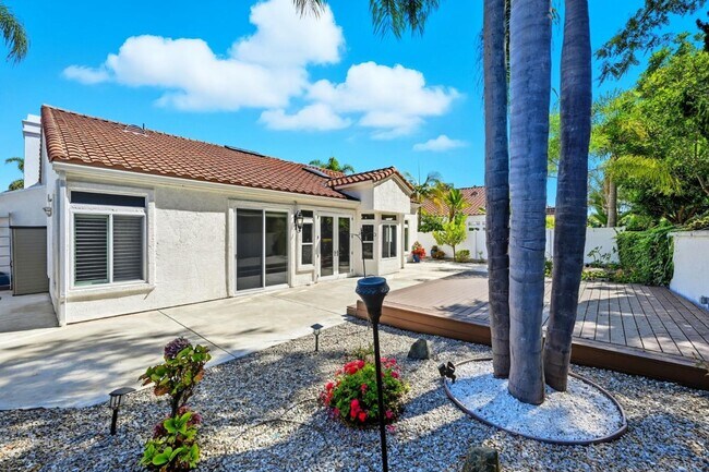 Building Photo - 4911 Amador Dr
