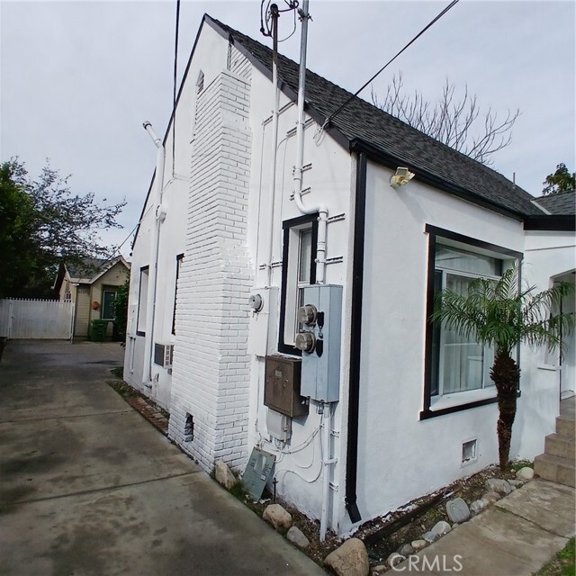 Building Photo - 5715 Case Ave