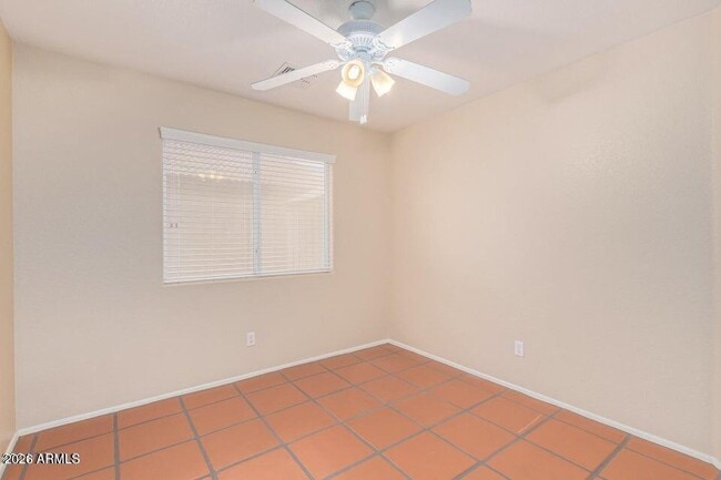 Building Photo - 8190 W Behrend Dr