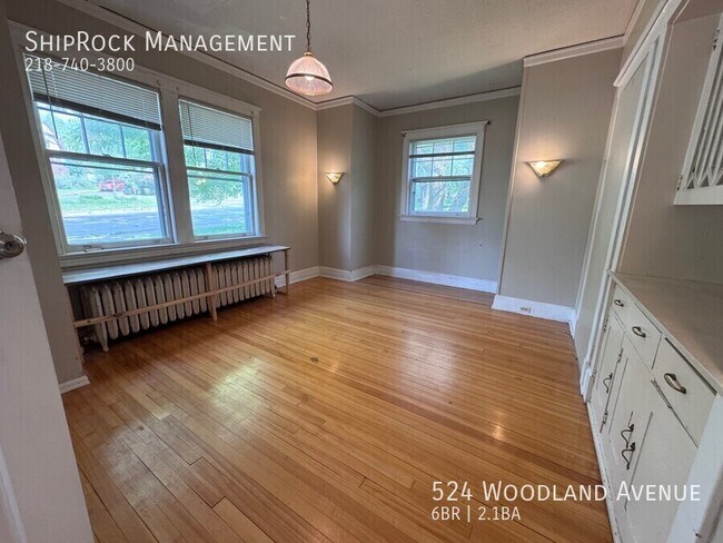 Building Photo - 524 Woodland Ave