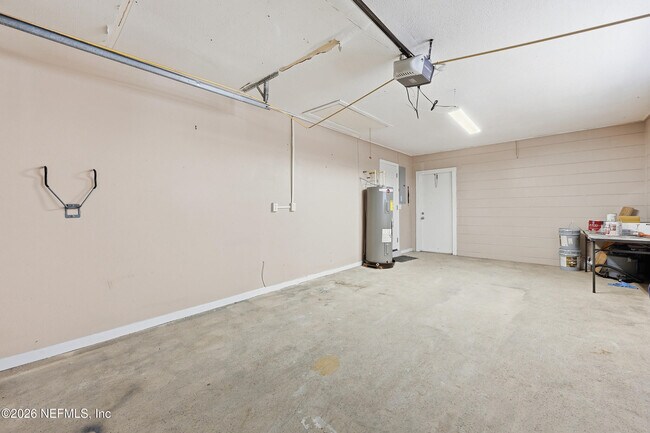 Building Photo - 335 Palos Ct