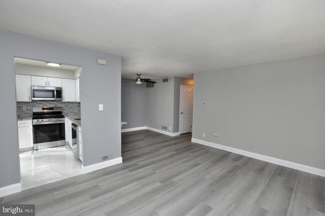 Building Photo - 1806B Ralston Dr