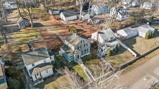 Building Photo - 76 Palmer St