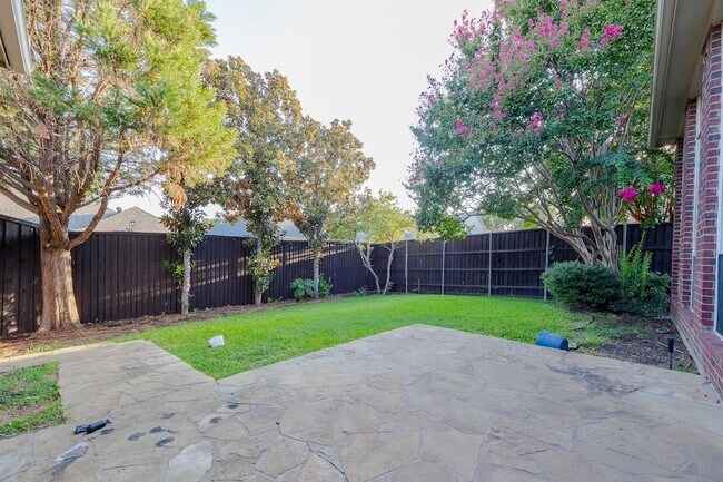 Building Photo - 2404 Heather Glen Dr