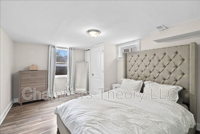 Building Photo - 12204 Bond St